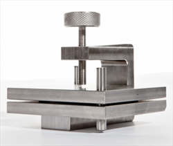 Compression Set device according to PV 3330 Standard