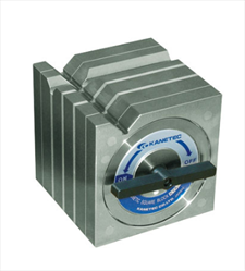 Khối từ vuông có rãnh KYA-13A Kanetec